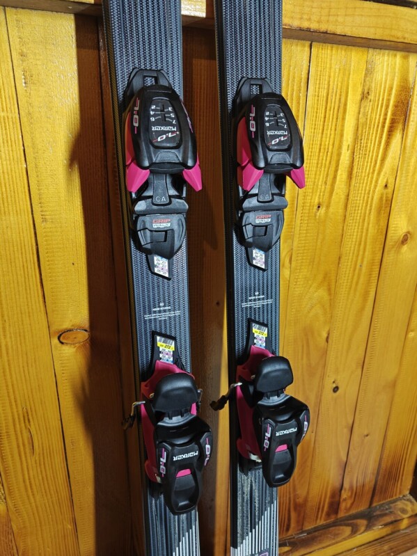 LYŽE VOLKL SHINE JR 150CM --MODEL 2026--